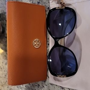 Tory Burch sunnies